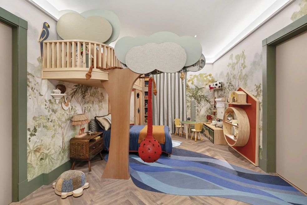 Assinado por Marta Calasans, o projeto Pequena Amazônia — Quarto do Filho ressignificou o morar infantil na CASACOR São Paulo 2026 ao integrar o design afetivo às referências da flora e fauna brasileiras — Foto: Daniela Magario/Divulgação
