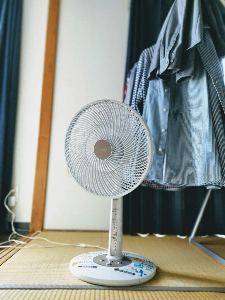 Confira quatro opções de ventiladores pequenos para comprar a partir de R$ 105 — Foto: Unsplash/Toshi Kuji/Creative Commons